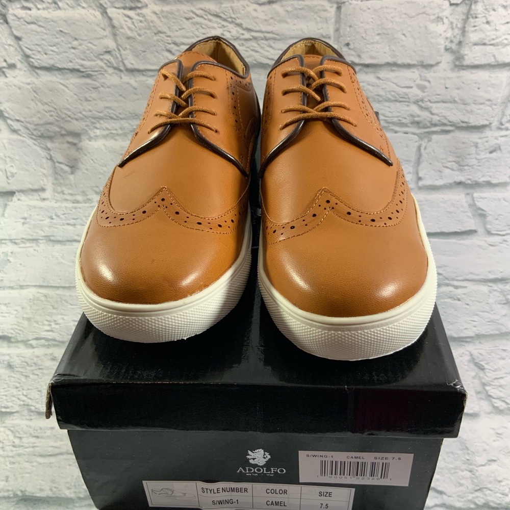 Adolfo Camel Barrett Sneaker Size 7.5